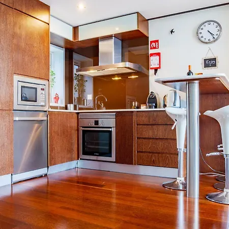 Apartment Host' In Ria